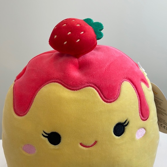 ⚡️NWT 8” Niala the Strawberry Cheesecake Squishmallow- Select Series - Picture 2 of 6